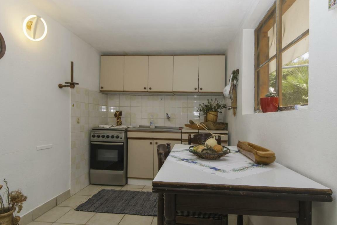 One-Bedroom Apartment,819650831:JPEG