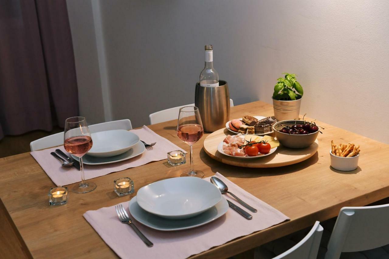 Apartment,827292098:JPEG