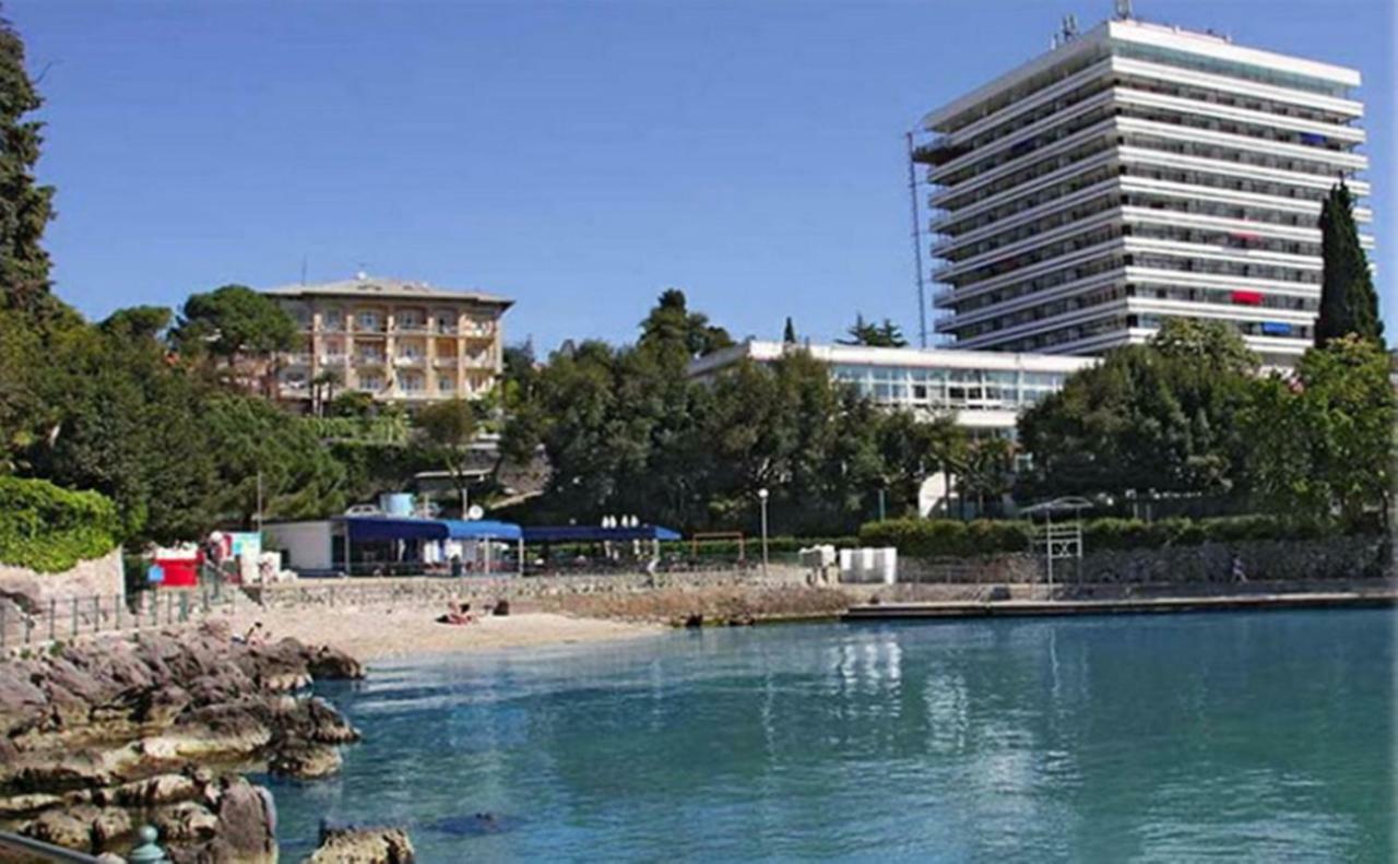 Studio Terrace