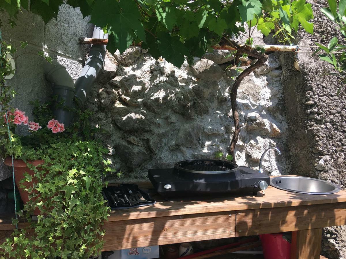 Apartment,882986692:JPEG