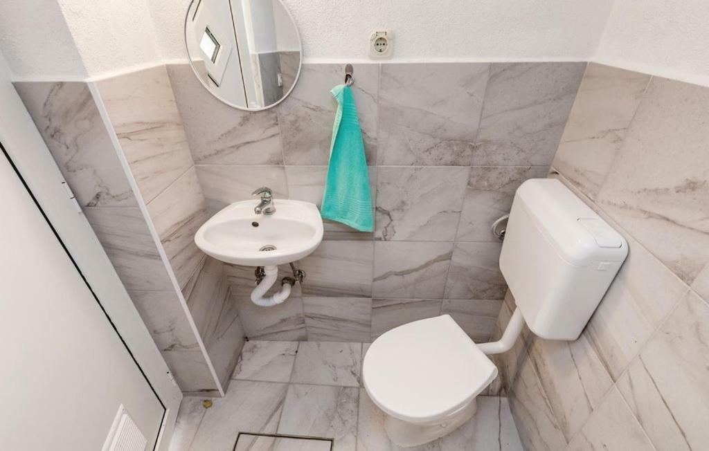 Holiday Home,871112996:JPEG