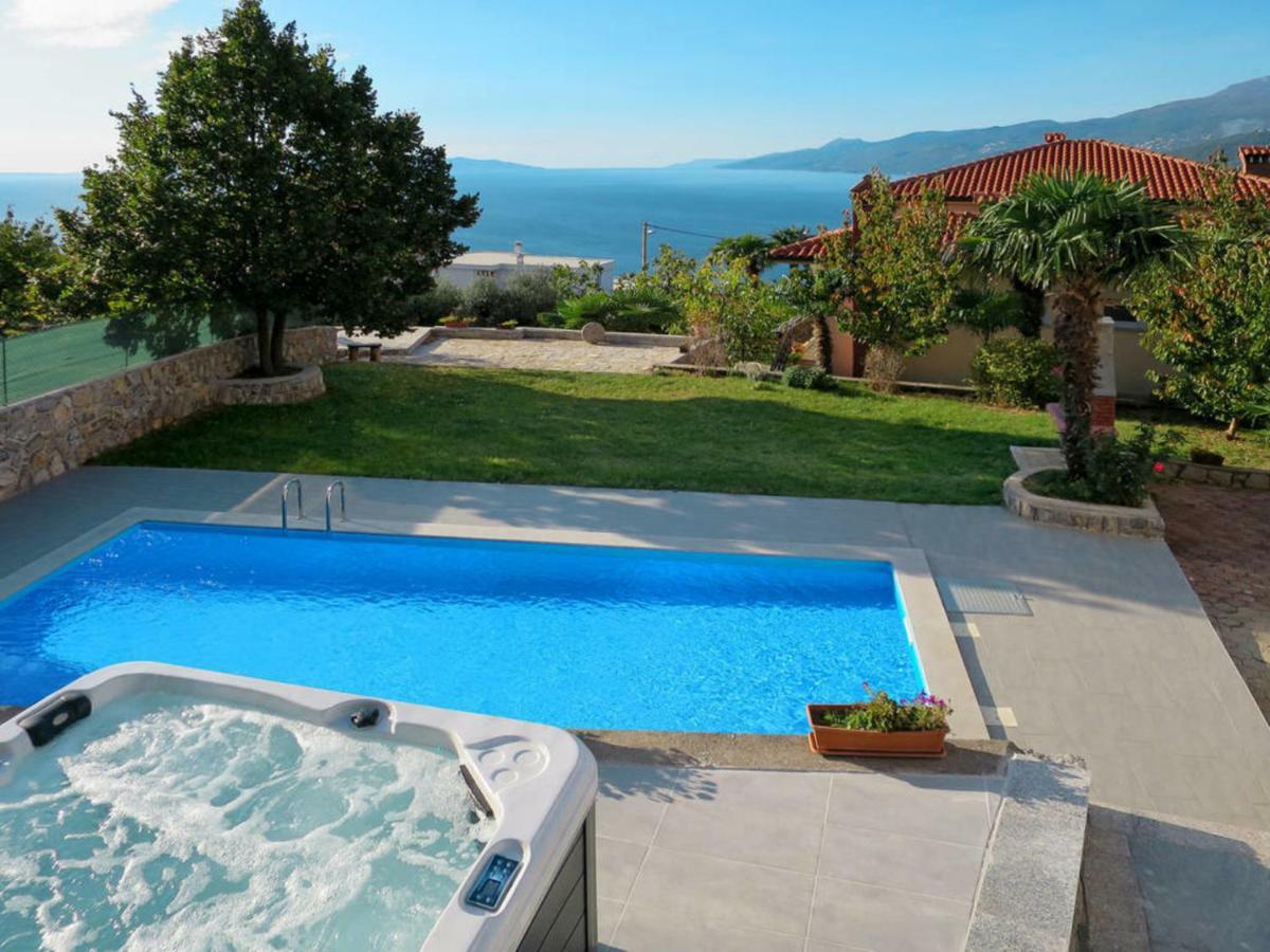 Two-Bedroom Apartment Pool