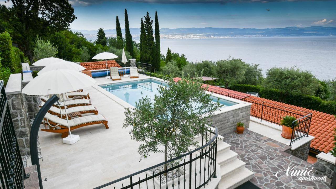 Deluxe Double Studio,943629799:JPEG