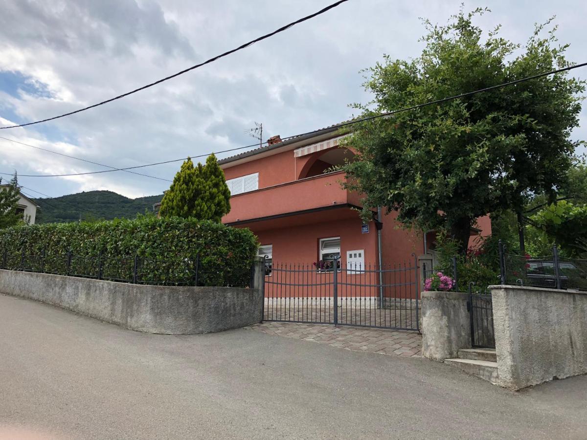 Three-Bedroom Apartment with Balcony,948178663:JPEG