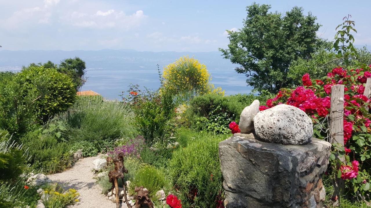 Three-Bedroom Townhouse,954336670:JPEG