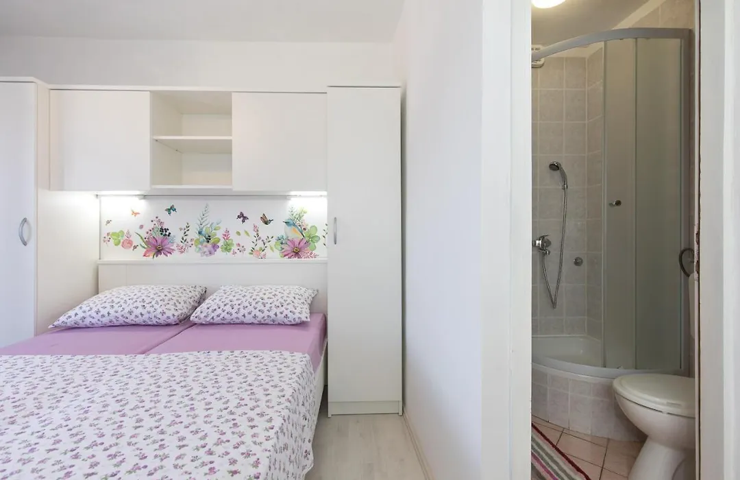 Apartment & Rooms Ivica-1