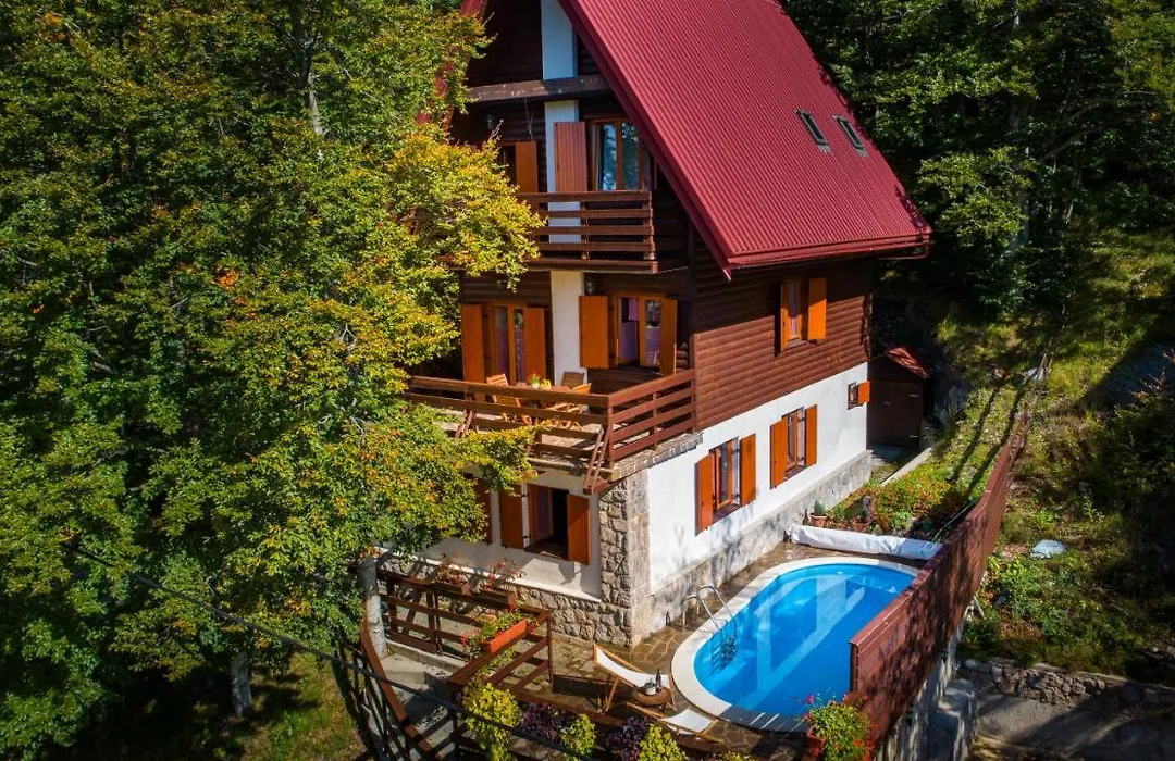Vila Platak-1