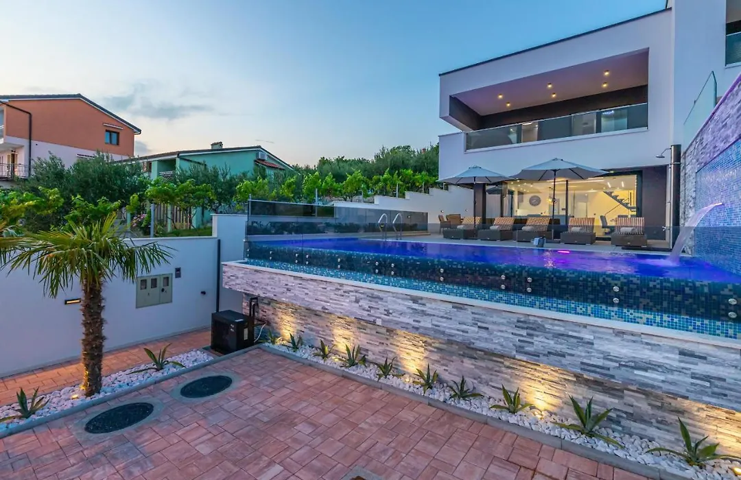 Luxury Villa Lorena With Heated Pool, Jacuzzi,Sauna And Seaview-1