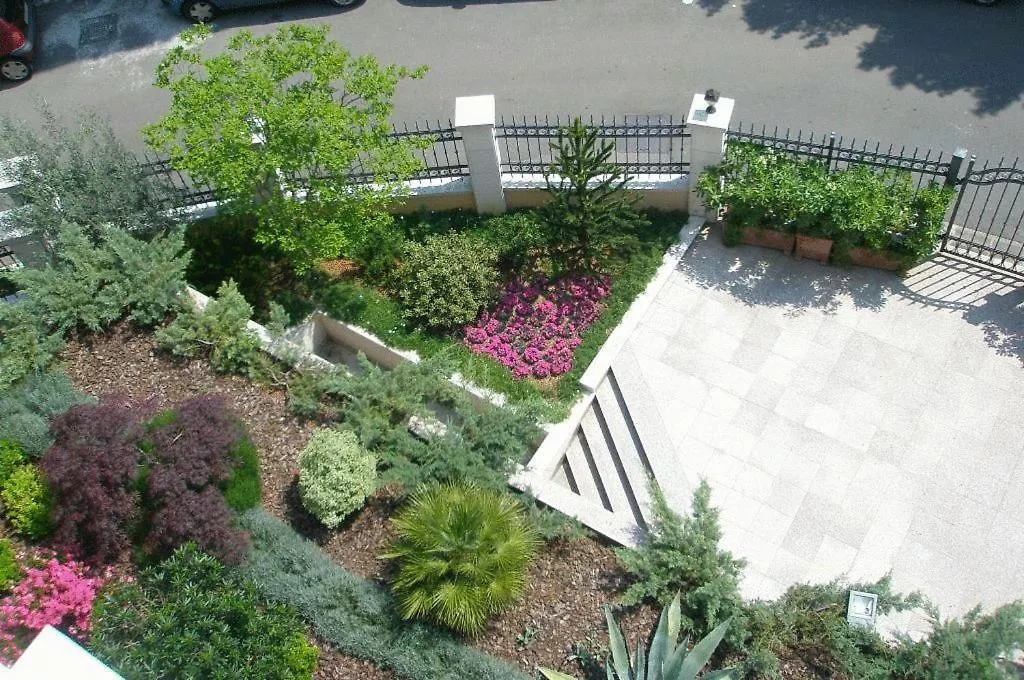 Hotel Villa Vera-1
