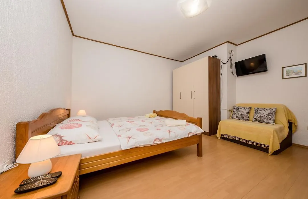 Apartments Halovic-1