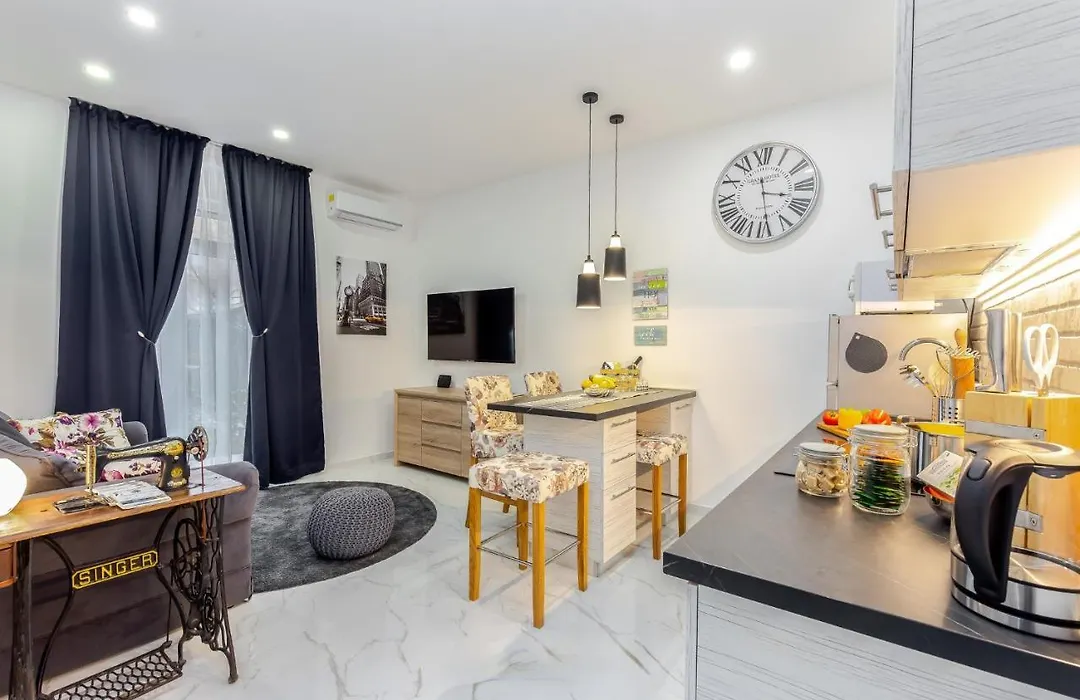Lidija Apartment With Sauna-1