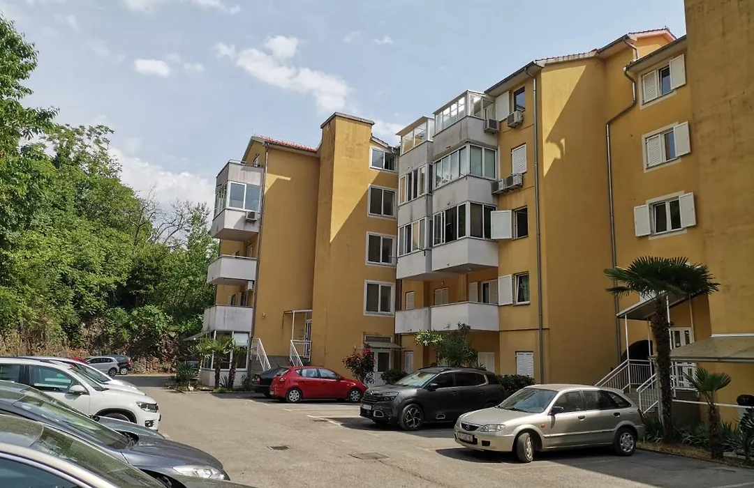 Apartment T&T-1