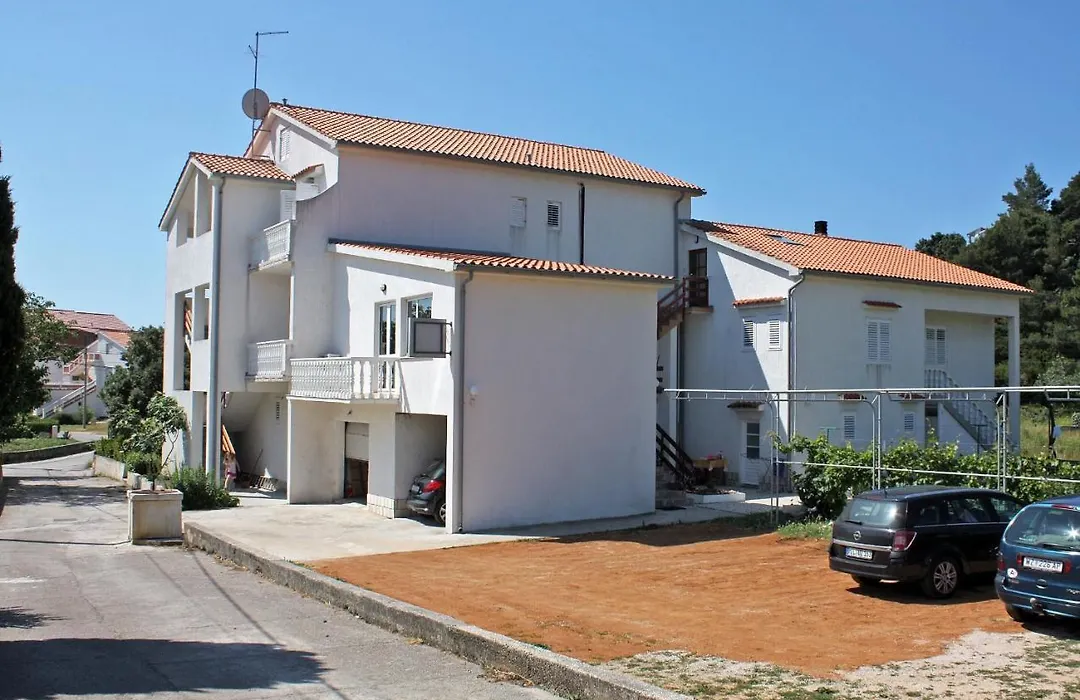 Apartments And Rooms With Parking Space Palit, Rab - 5039-1
