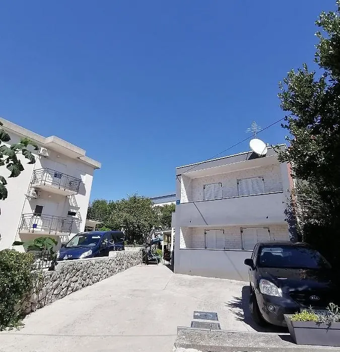 Apartments And Rooms With Parking Space Crikvenica - 12305-1