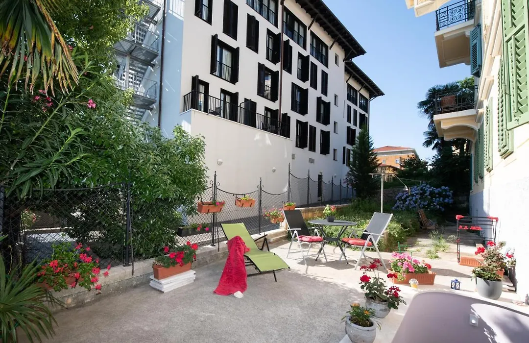 La Casa Piccola-1