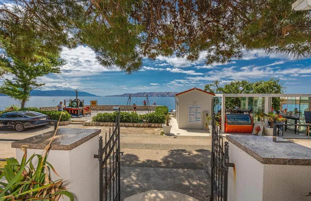 Sea La Vie Rooms-1