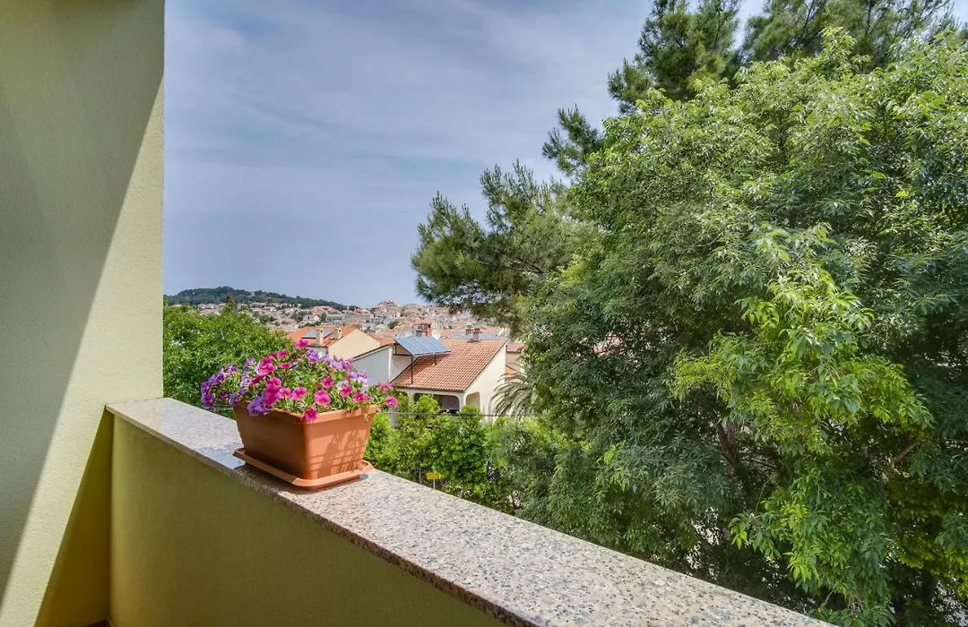 Apartments With A Parking Space Mali Losinj-1