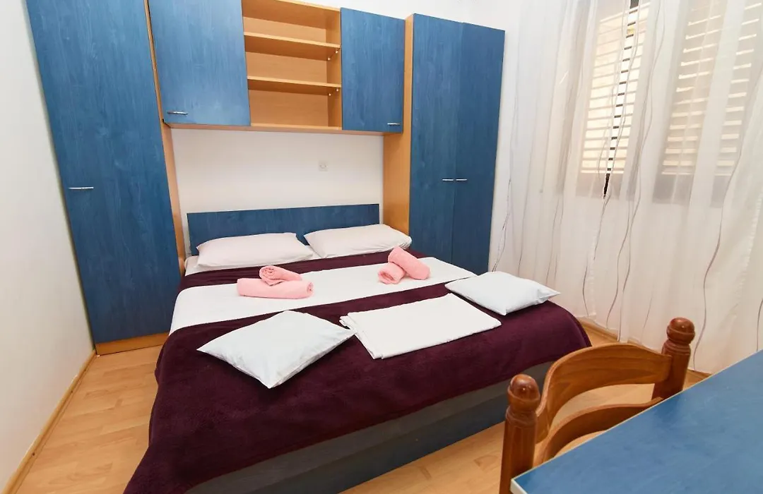 Apartments And Rooms With Parking Space Crikvenica - 19125-1