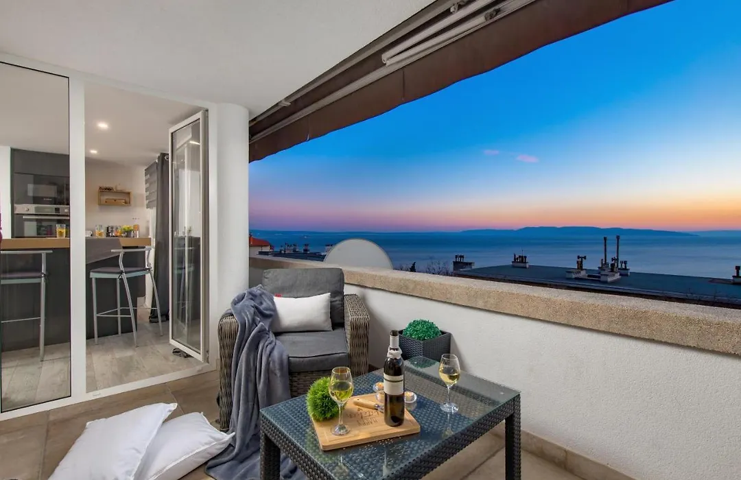 Lux Apartment Sky View-1