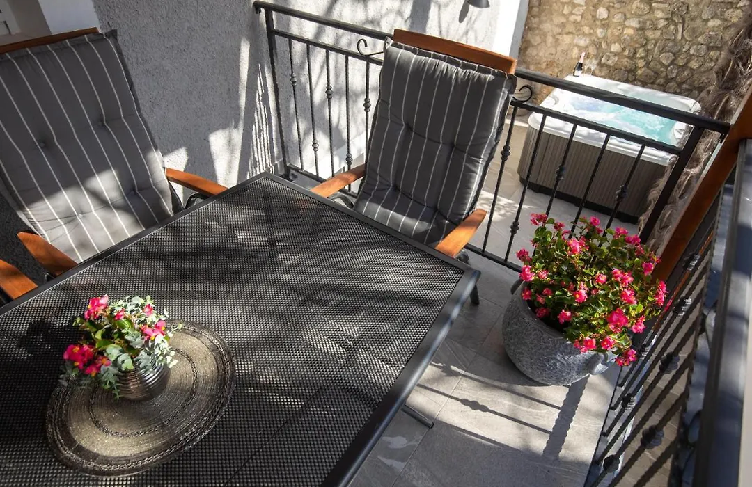 Casa Scala - 5* House In The Old Town Centre-1