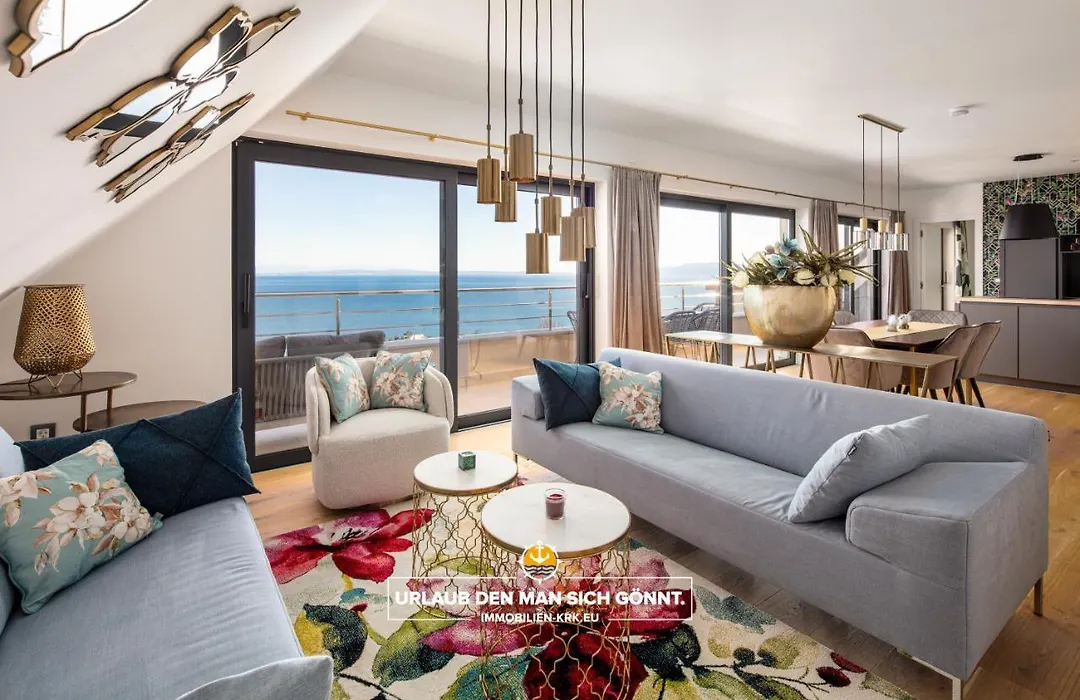 Schindler Luxury Penthouse - Sea View Terrace, Pool & Private Parking-1