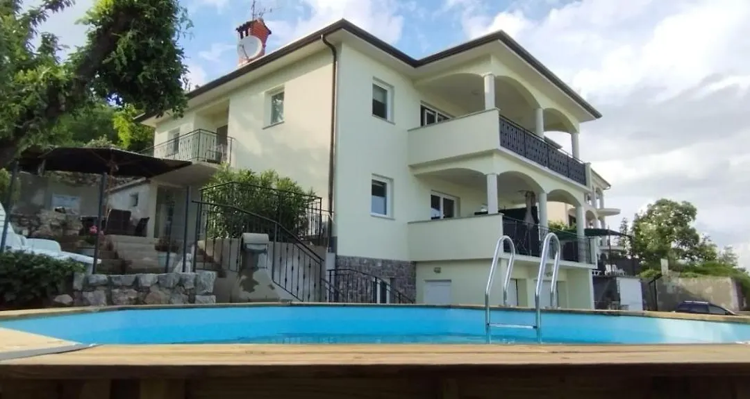 Apartment Kyra-1