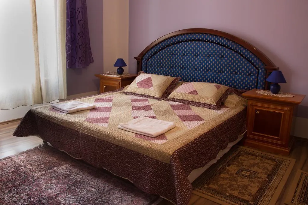 Rooms Cristal Roche-1