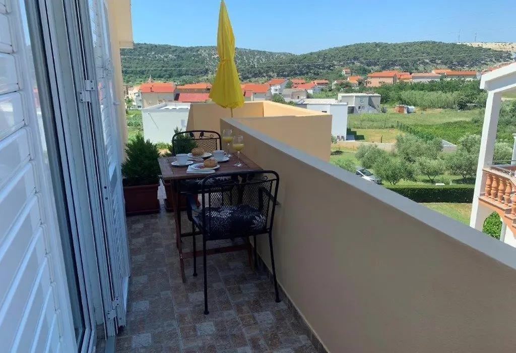Apartments Iva-1