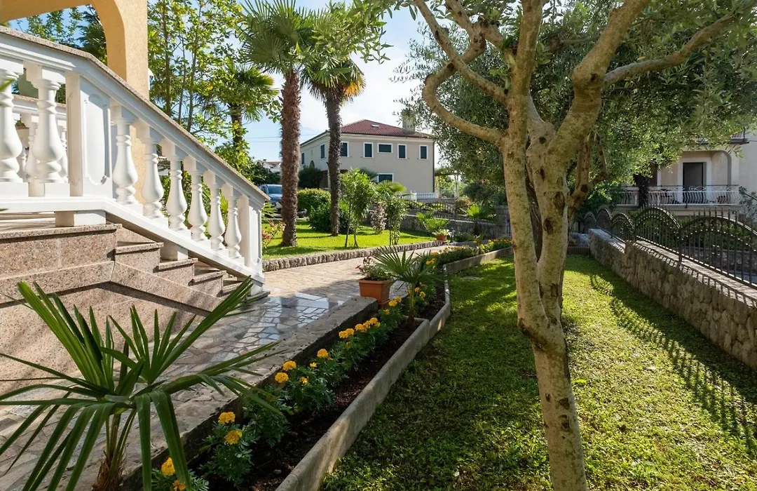 Apartments Serbecic-1
