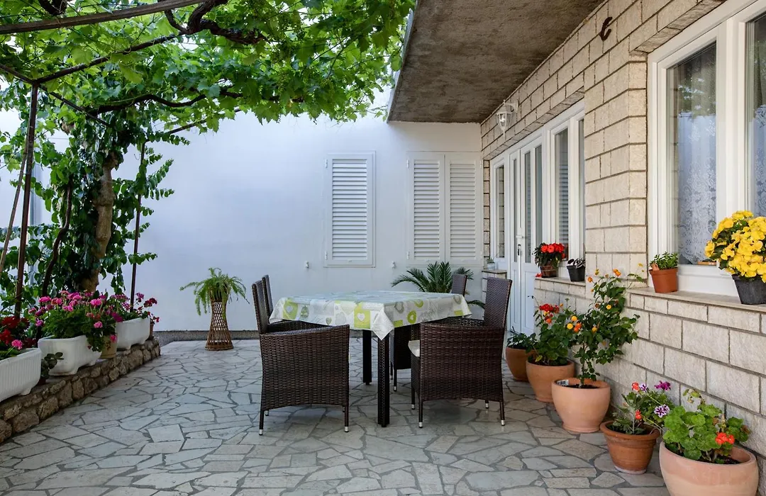 Apartmani Zdenka-1