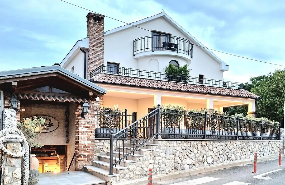 Bracera Inn-1