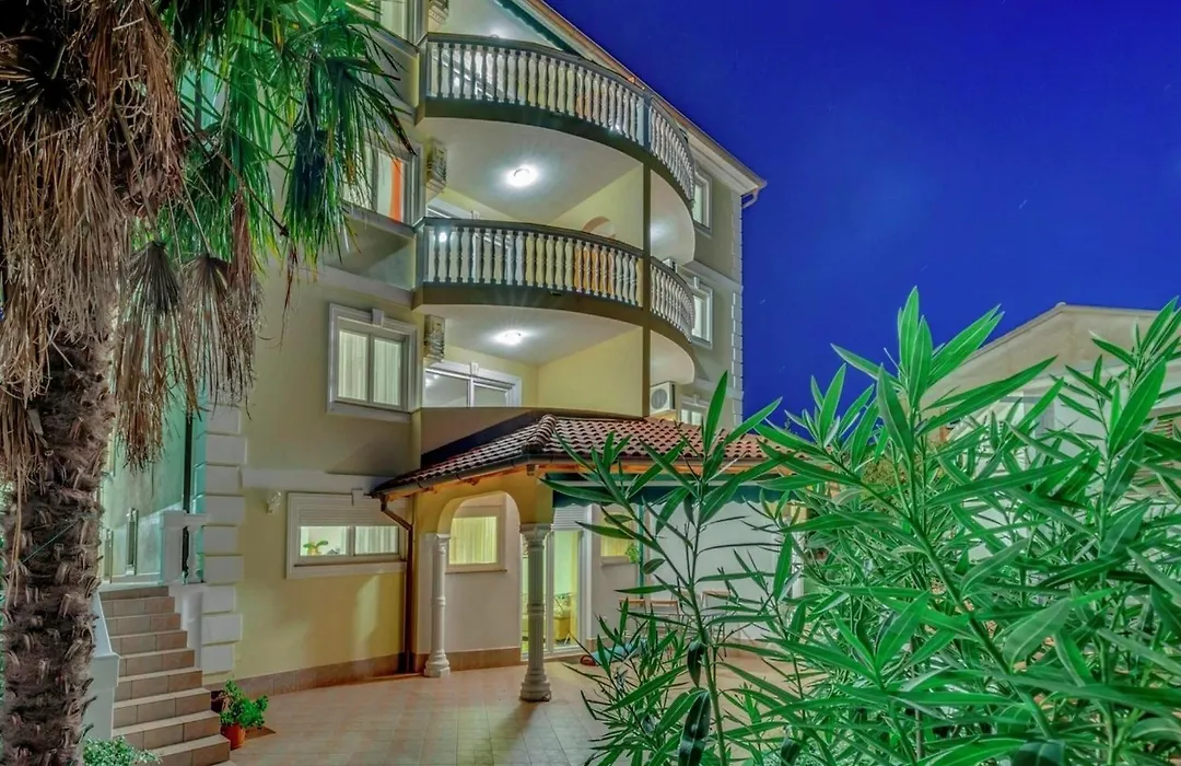 Luxurious Apartment In Kvarner By Sea-1