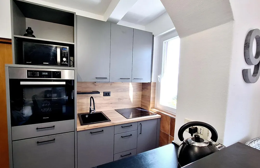 Apartman Ena, Strict Center, Sea View-1