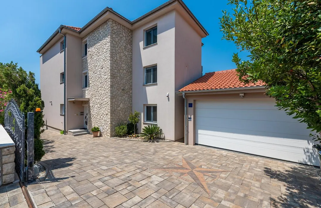 Villa San Antonio Apartments By Aneo Travel-1