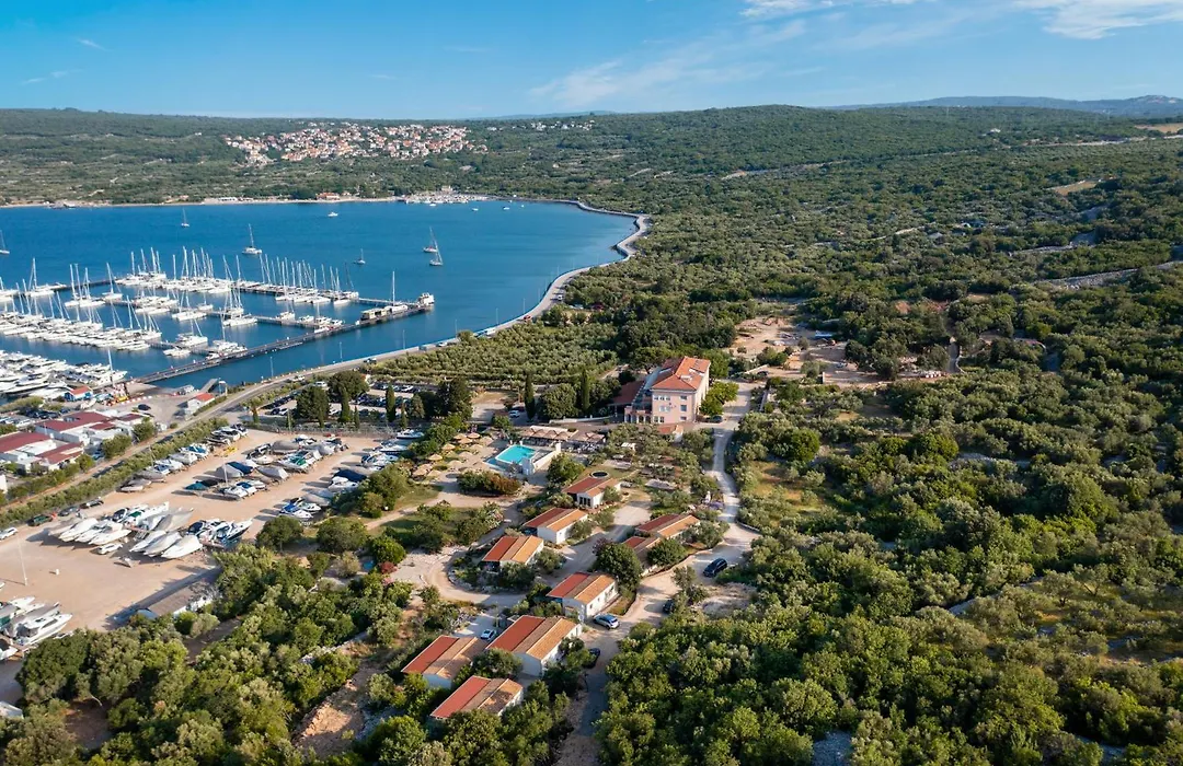 Holiday Homes Kanajt-1