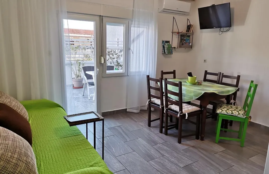 Apartments Rozanda-1