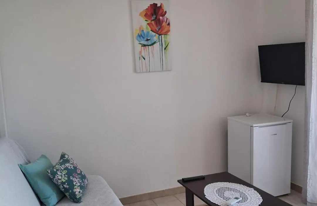 Apartments And Studios Vinko Matic-1