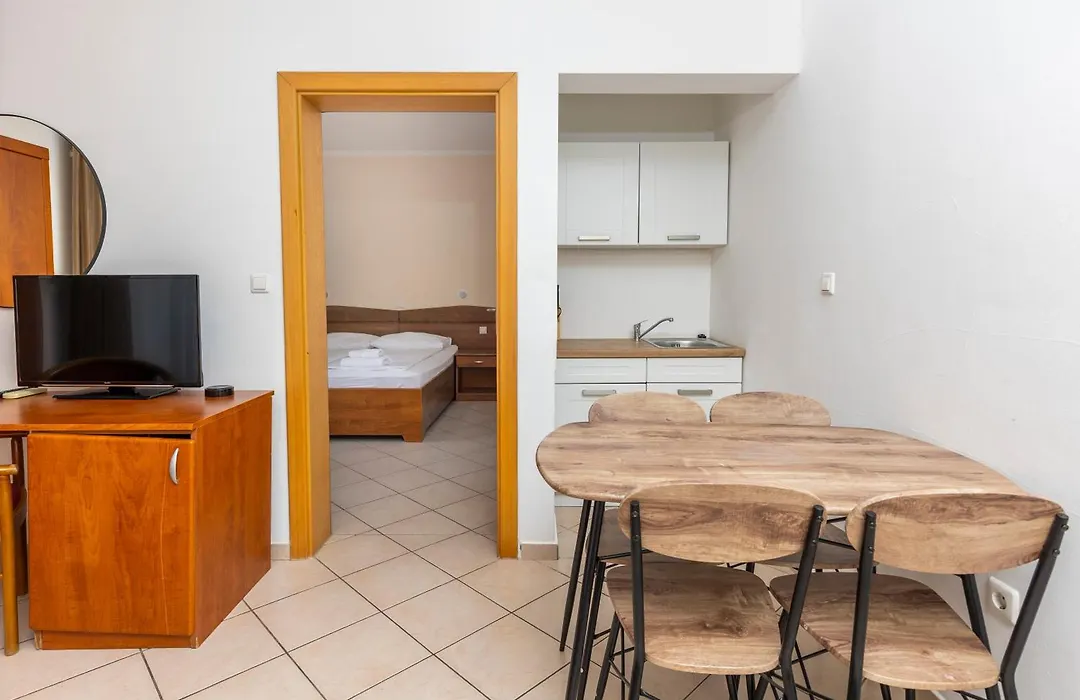 Guesthouse Villa Adria-1