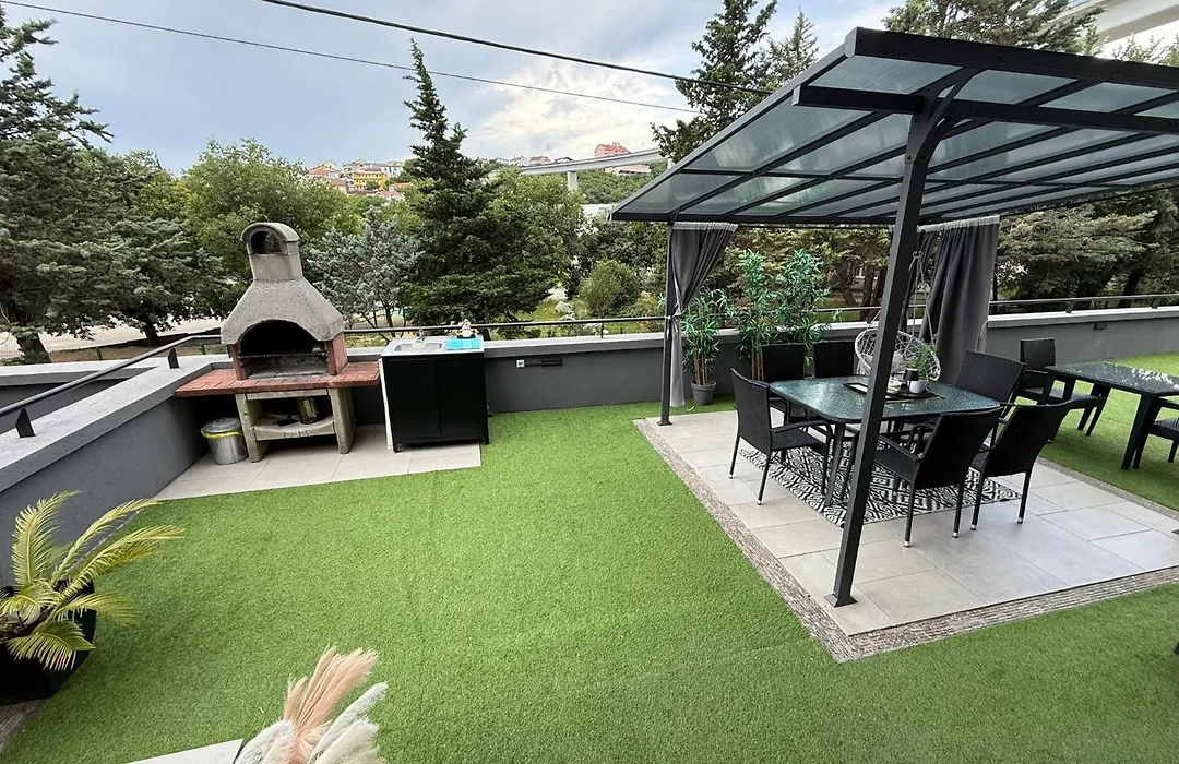 Apartments Jaki-1