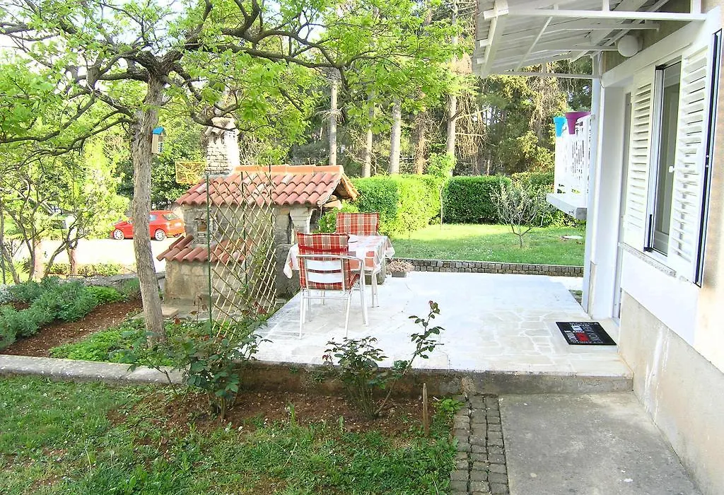 Apartments Leo-1