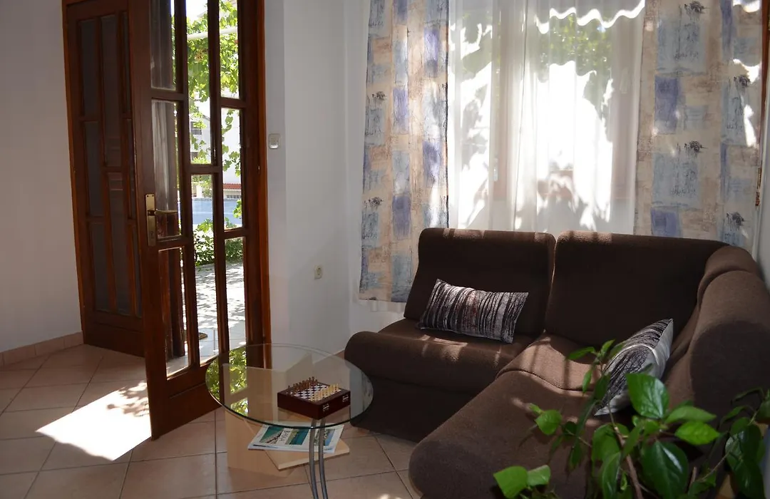 Apartments Sersic Baska I-1