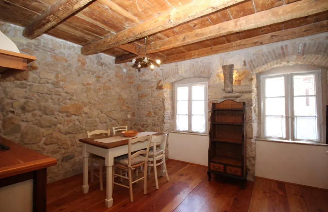 Authentic Baska Kruzna-1