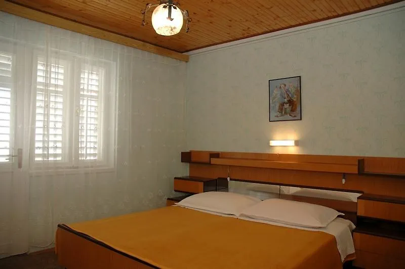 Guesthouse Mimas-1