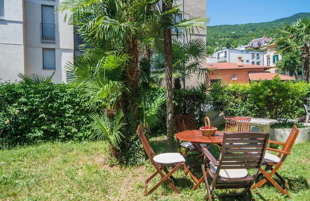 Apartment Runko In Villa Emilia-1