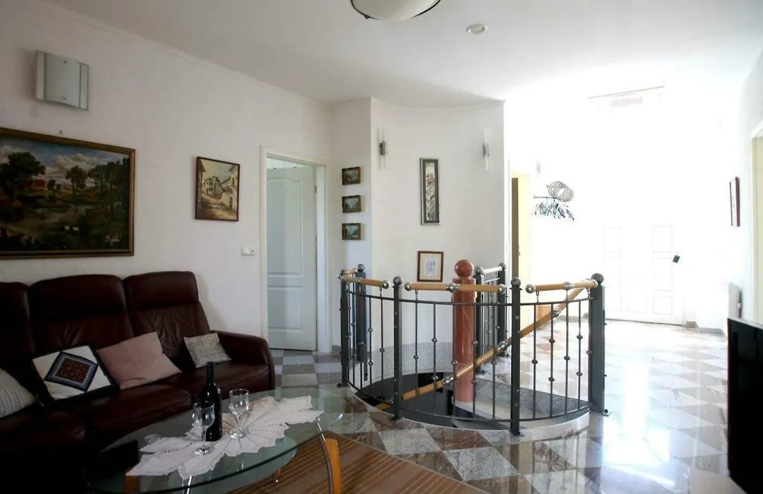 Haus Bozica-1