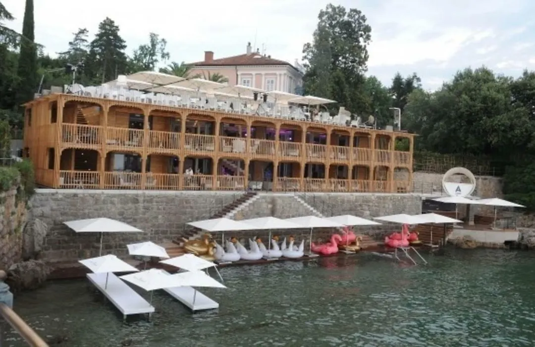 Villa Pelda Apartment, Sea View, Parking, Pet Friendly-1