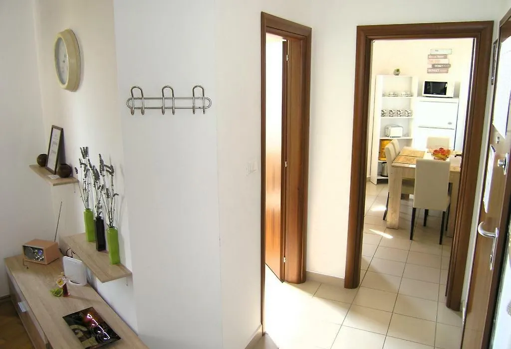 Apartment Gary-1