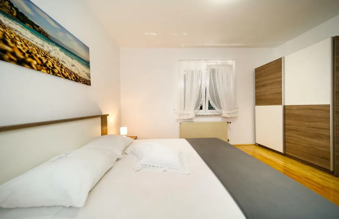 Apartment Anton-1
