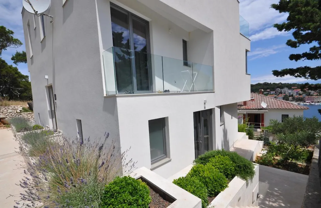 Design Apartments 3&4-1