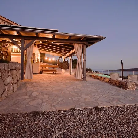 Heritage Stonehouse Jure-2